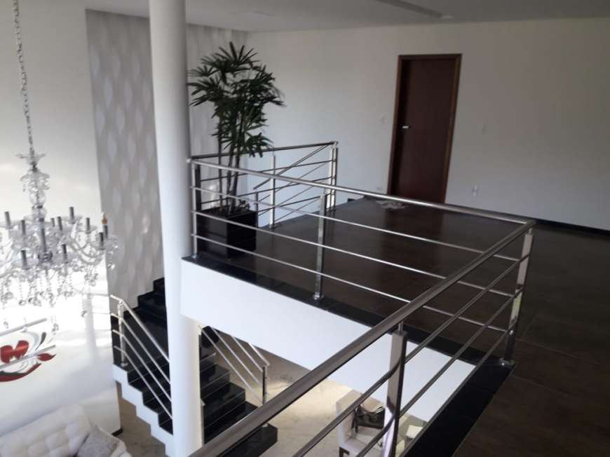 Casa de Condomínio com 4 Quartos à Venda, 392 m² por R$ 1.350.000